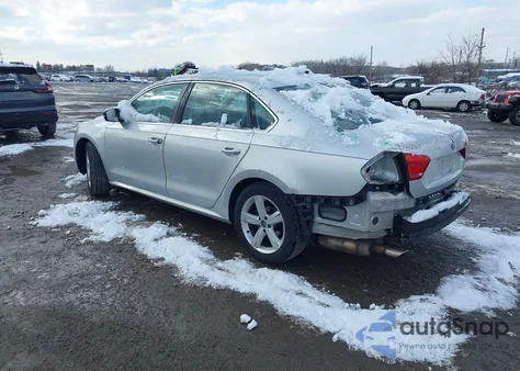 2013 Volkswagen Passat 2.5L Se из США, поврежденный, VIN 1VWBP7A33DC088159